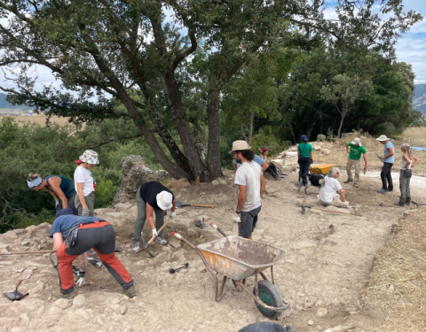 Investigadores del IPH comienzan el lunes, 7 de julio, la quinta campaña de excavaciones en el yacimiento de El Forau de la Tuta, en Artieda (Zaragoza)